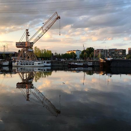 Schiffshotel "Schlafen Im Hafen" Hamburg Kültér fotó